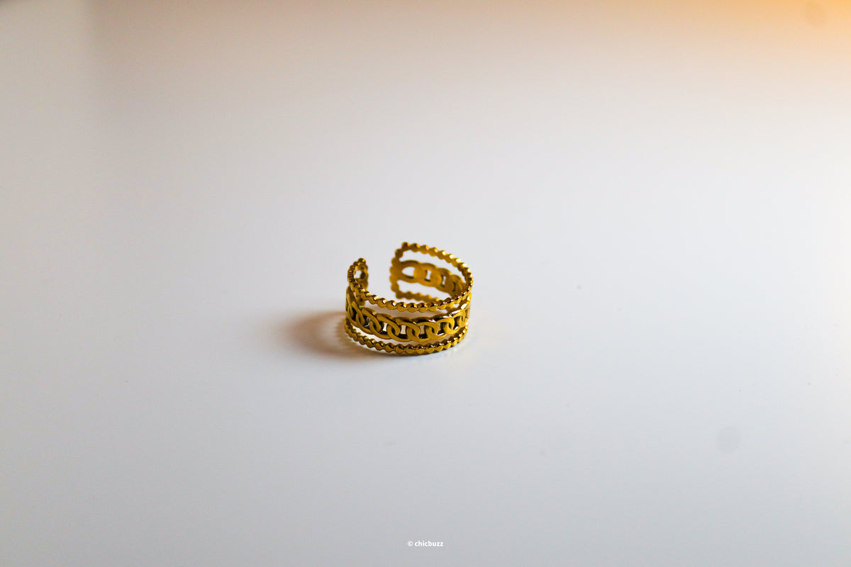 chained luxe ring