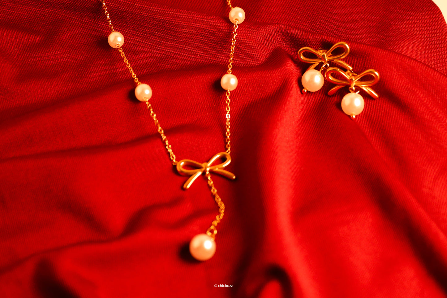 Pearl & Bow Necklace and Earrings Set