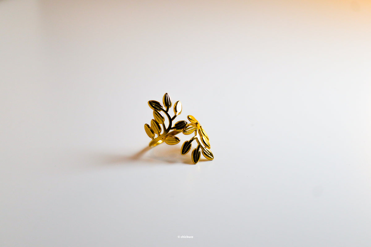 gilded vine ring