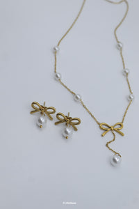 Pearl & Bow Necklace and Earrings Set