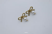 Pearl & Bow Necklace and Earrings Set