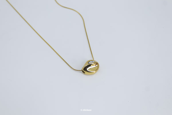 Teardrop Pendant Necklace